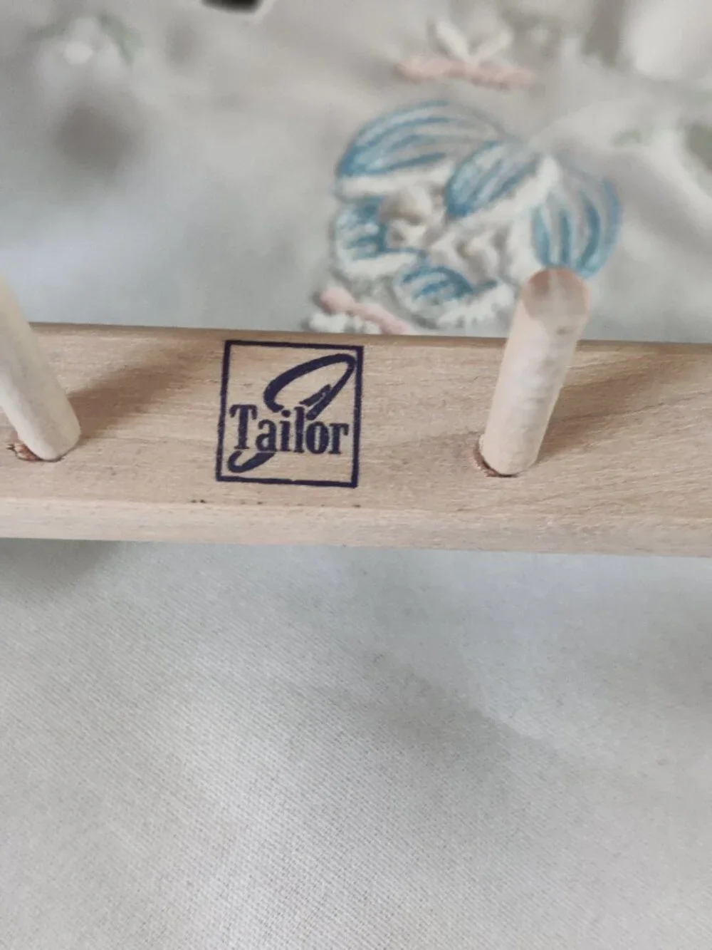 NEW 2-PCS June Tailor Wooden Thread Rack Mini-Sized 30 Spool